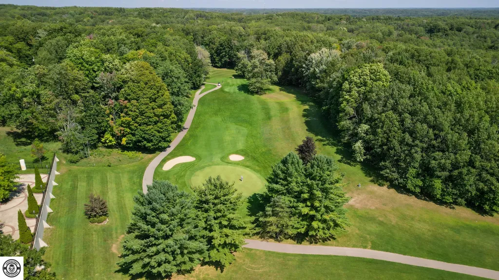 7737 Carriage Lane Morton Township MI 49346