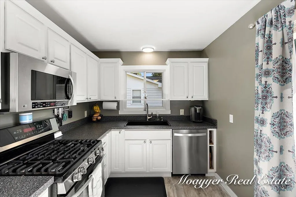 4136 Oriole Avenue SW Wyoming City MI 49509