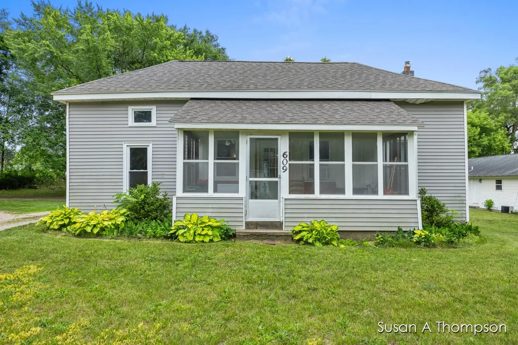 609 E Washington Street Greenville City MI 48838
