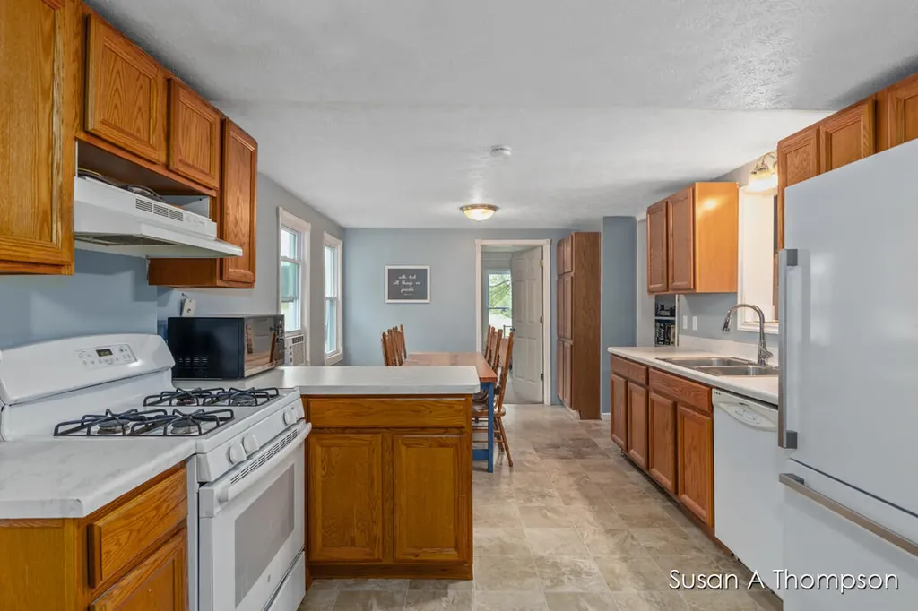 609 E Washington Street Greenville City MI 48838