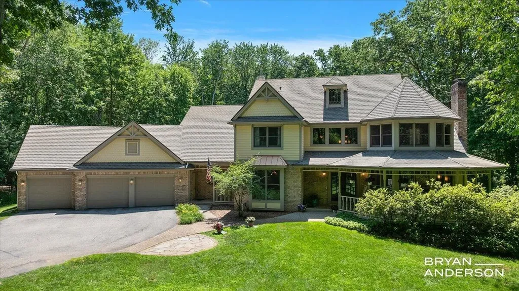 3324 Whitburn Court SE Cascade Charter Township MI 49301