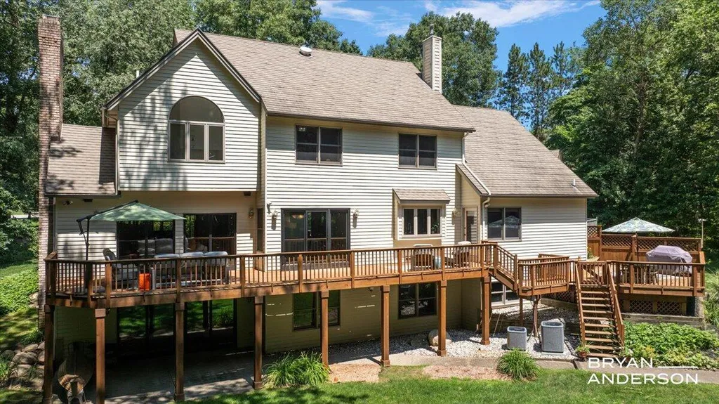 3324 Whitburn Court SE Cascade Charter Township MI 49301
