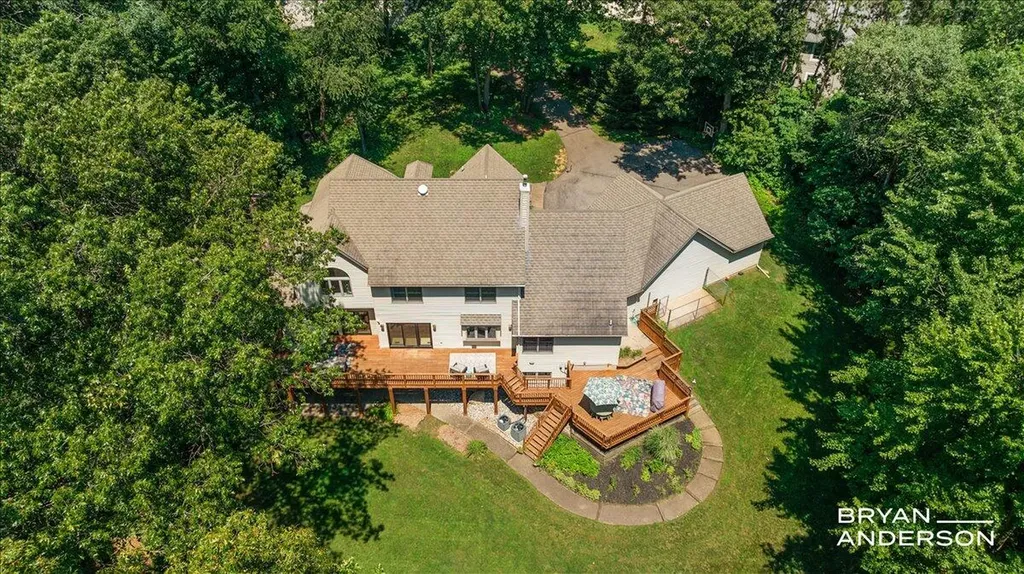 3324 Whitburn Court SE Cascade Charter Township MI 49301