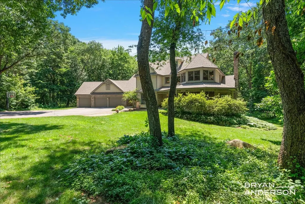 3324 Whitburn Court SE Cascade Charter Township MI 49301