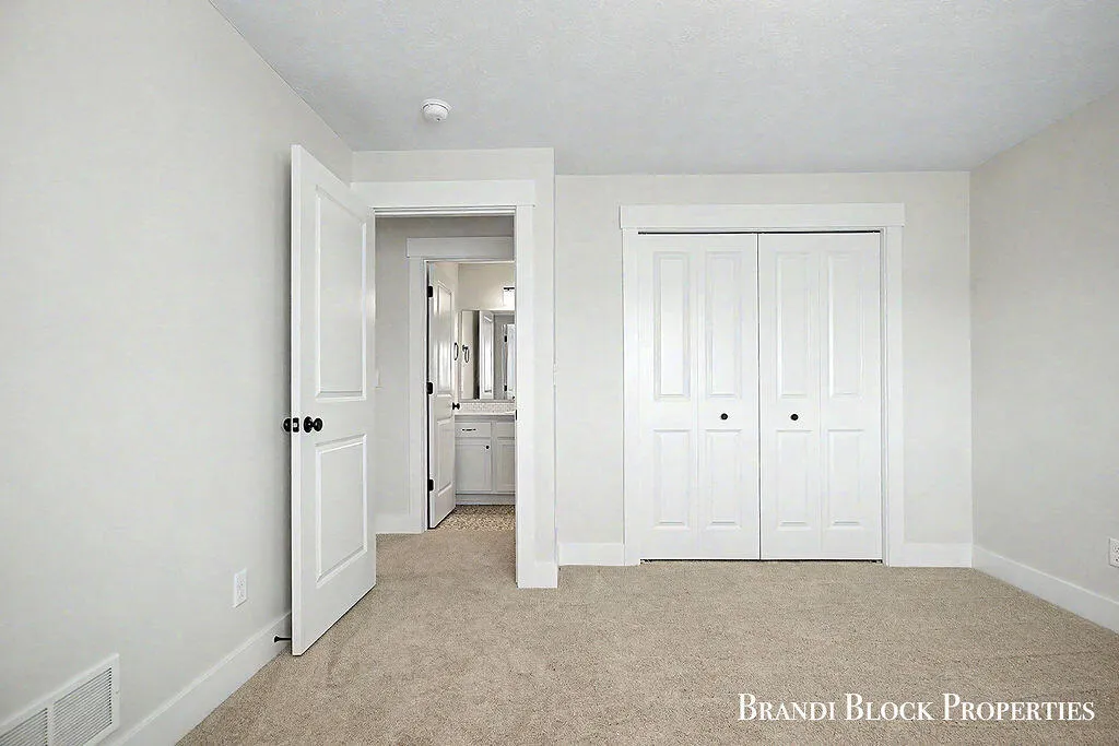 3758 Waterton Drive Jamestown Charter Township MI 49418