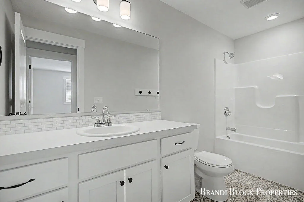 3758 Waterton Drive Jamestown Charter Township MI 49418