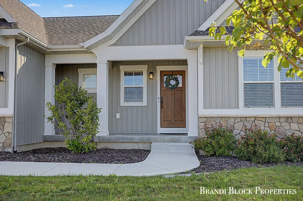 3758 Waterton Drive Jamestown Charter Township MI 49418