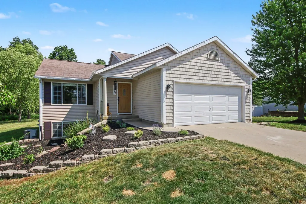 2227 Avalon View Drive NE Solon Township MI 49319