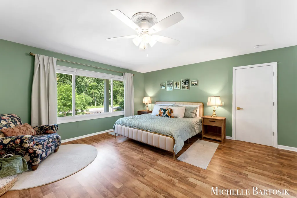 3990 Grand River Drive NE Plainfield Charter Township MI 49525