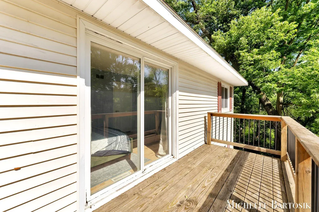 3990 Grand River Drive NE Plainfield Charter Township MI 49525