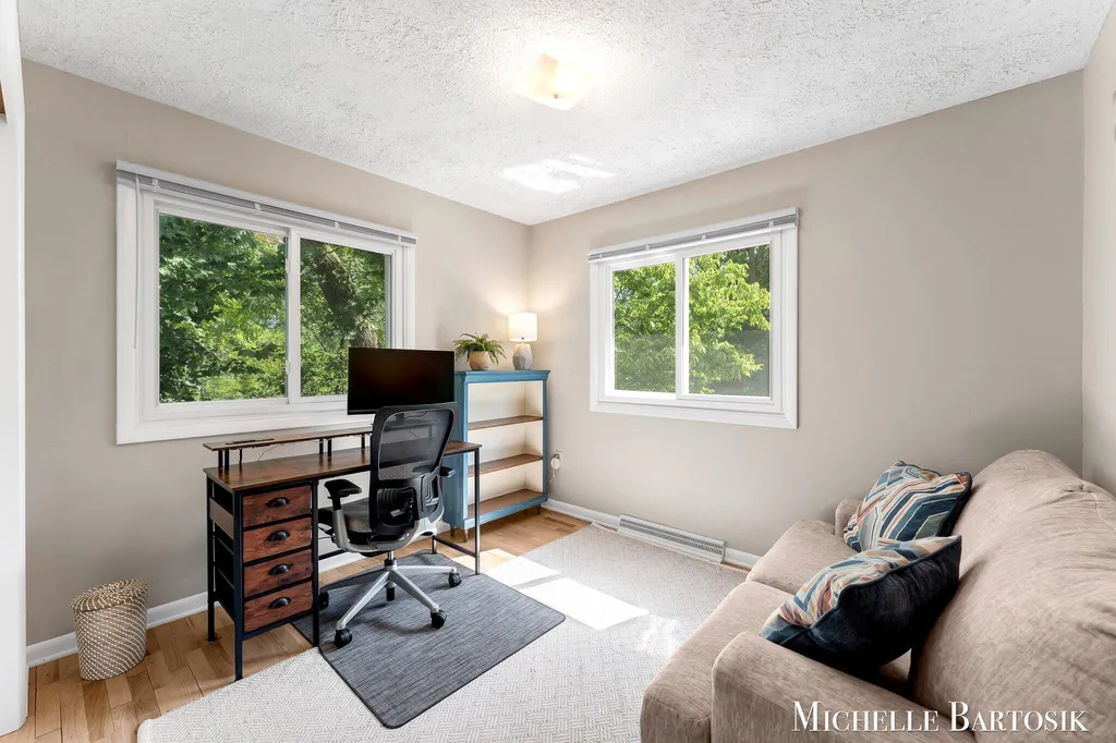 3990 Grand River Drive NE Plainfield Charter Township MI 49525