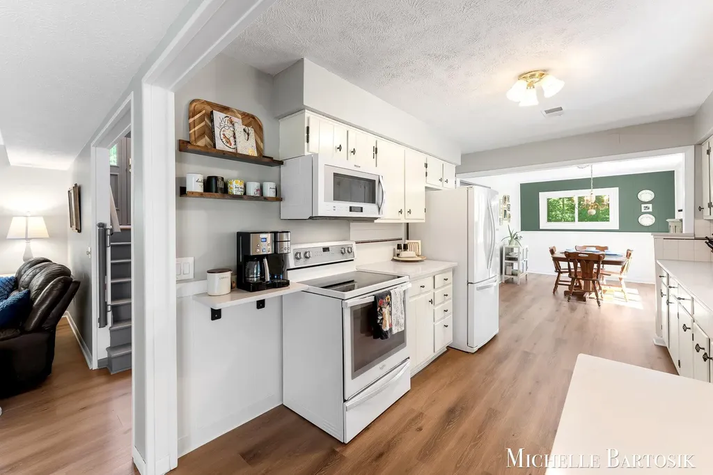 3990 Grand River Drive NE Plainfield Charter Township MI 49525