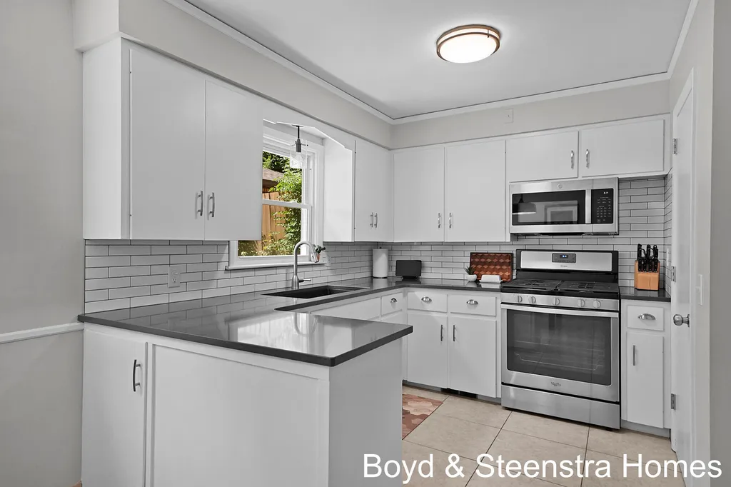 1629 Sylvan Avenue SE Grand Rapids City MI 49506