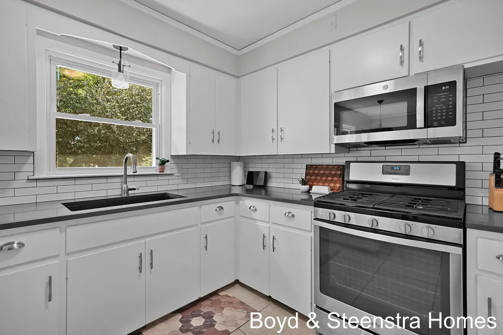 1629 Sylvan Avenue SE Grand Rapids City MI 49506