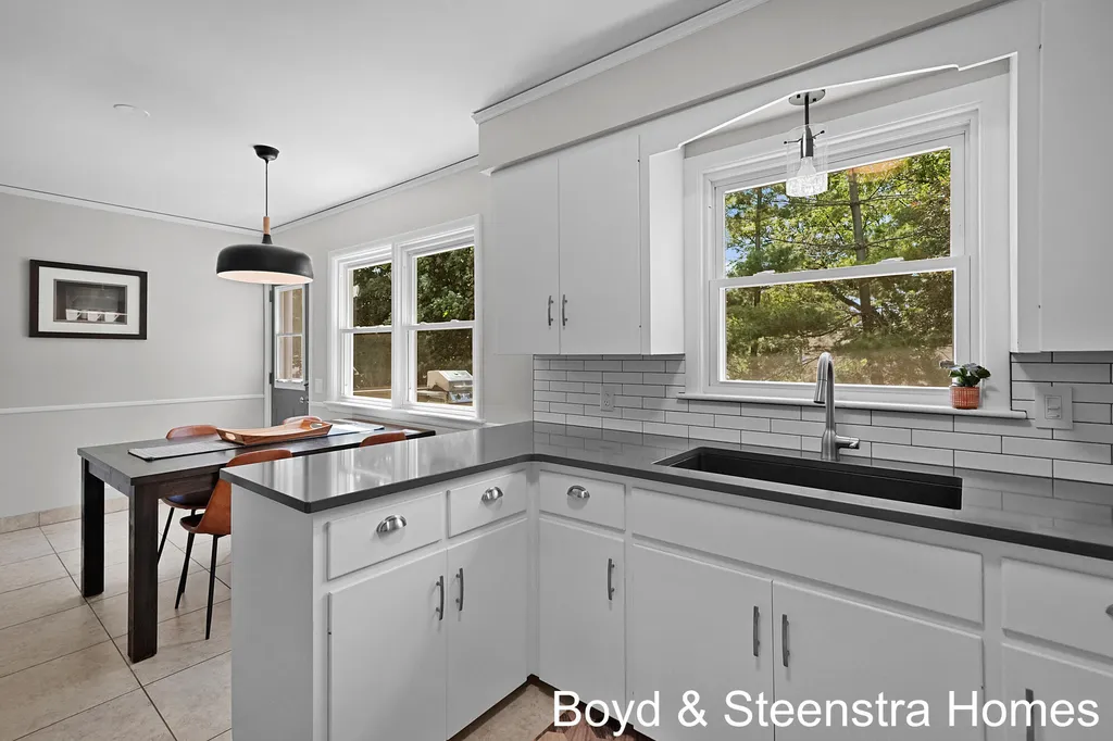 1629 Sylvan Avenue SE Grand Rapids City MI 49506