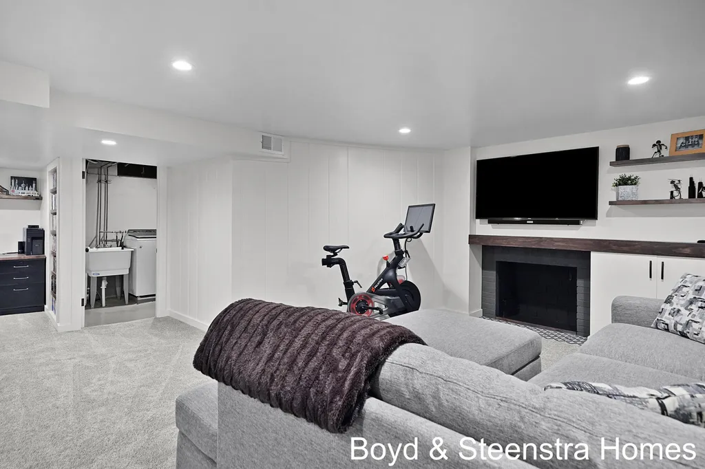 1629 Sylvan Avenue SE Grand Rapids City MI 49506