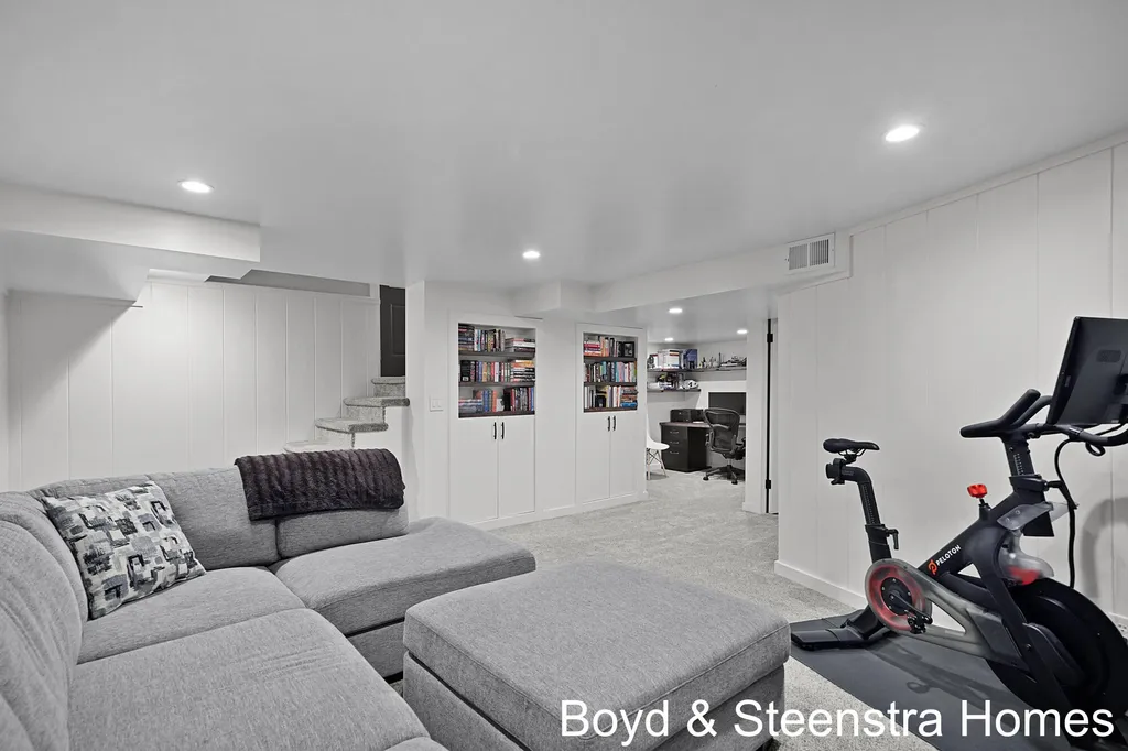 1629 Sylvan Avenue SE Grand Rapids City MI 49506