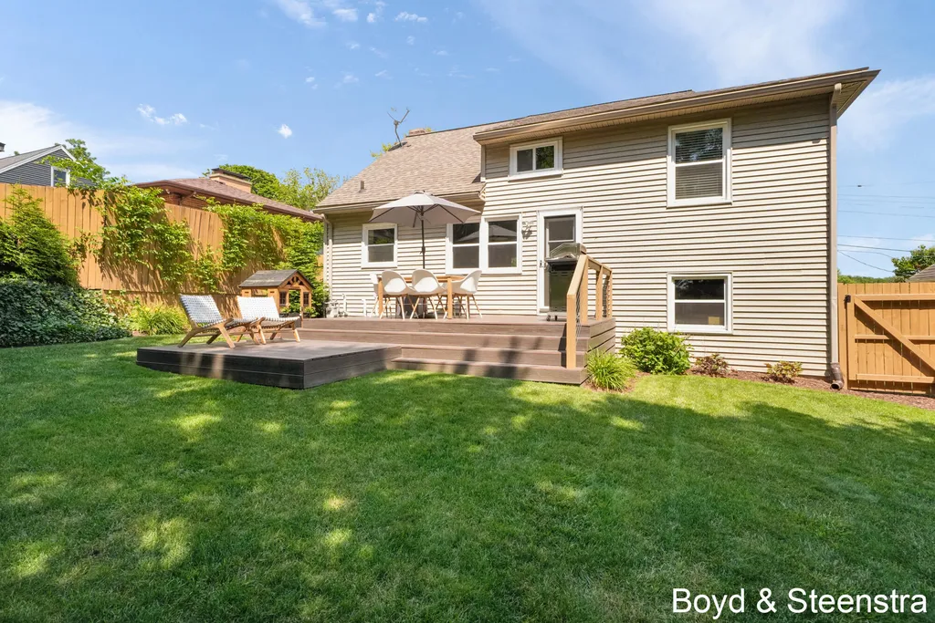 1629 Sylvan Avenue SE Grand Rapids City MI 49506