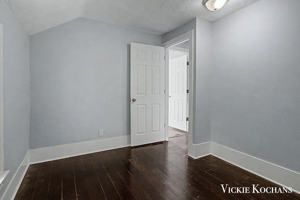 620 Davis Avenue NW Grand Rapids City MI 49504