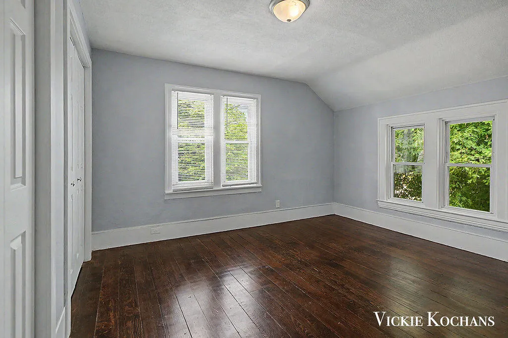 620 Davis Avenue NW Grand Rapids City MI 49504