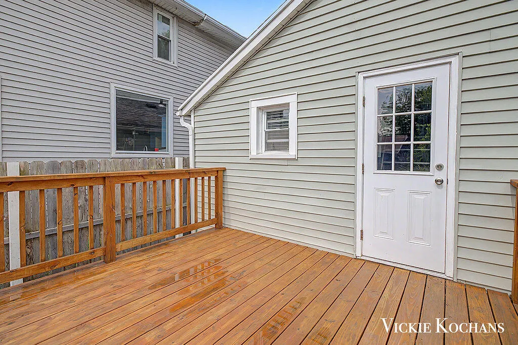 620 Davis Avenue NW Grand Rapids City MI 49504