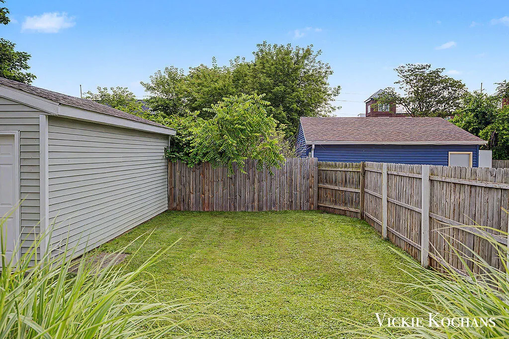 620 Davis Avenue NW Grand Rapids City MI 49504