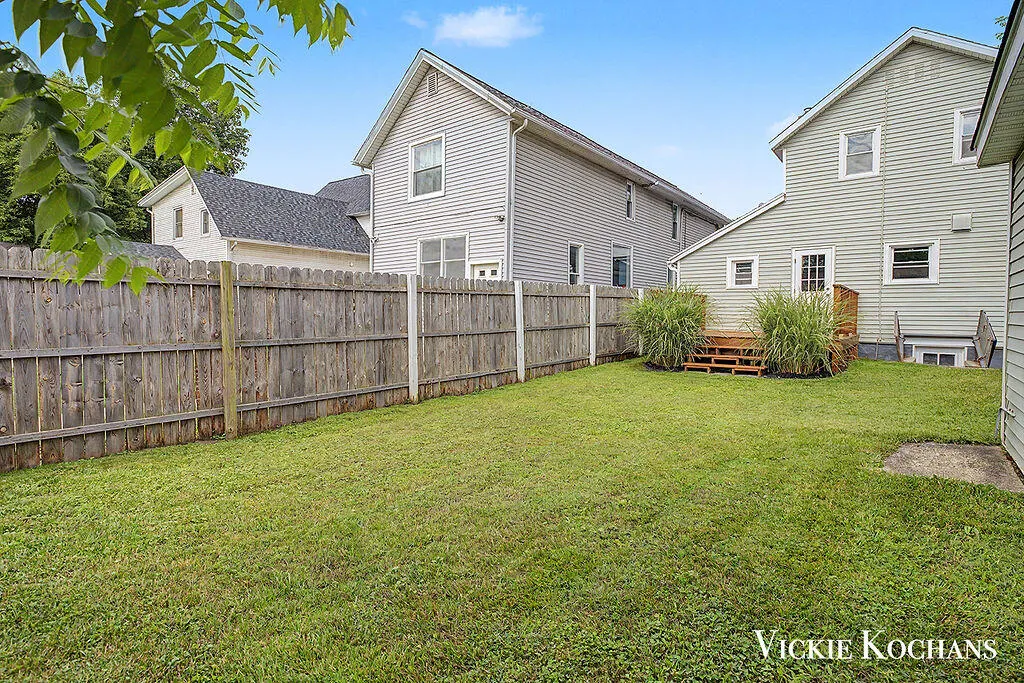 620 Davis Avenue NW Grand Rapids City MI 49504