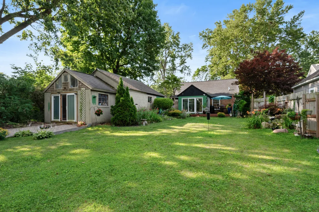 1127 Lakeway Avenue Kalamazoo City MI 49001