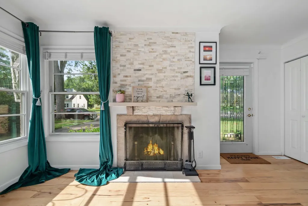 1127 Lakeway Avenue Kalamazoo City MI 49001