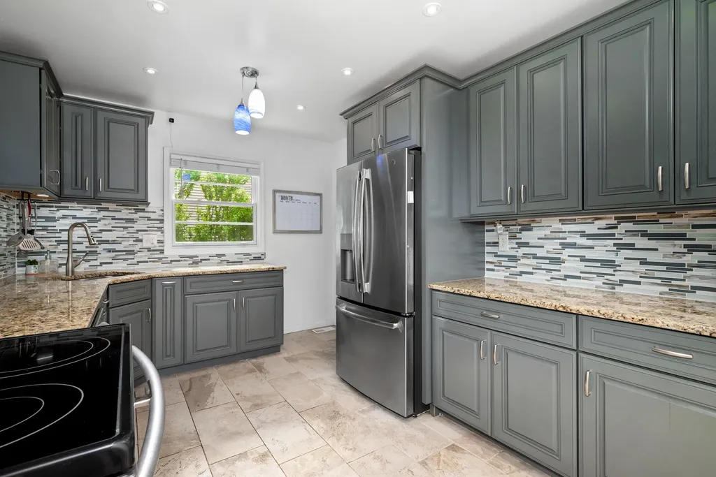 1127 Lakeway Avenue Kalamazoo City MI 49001