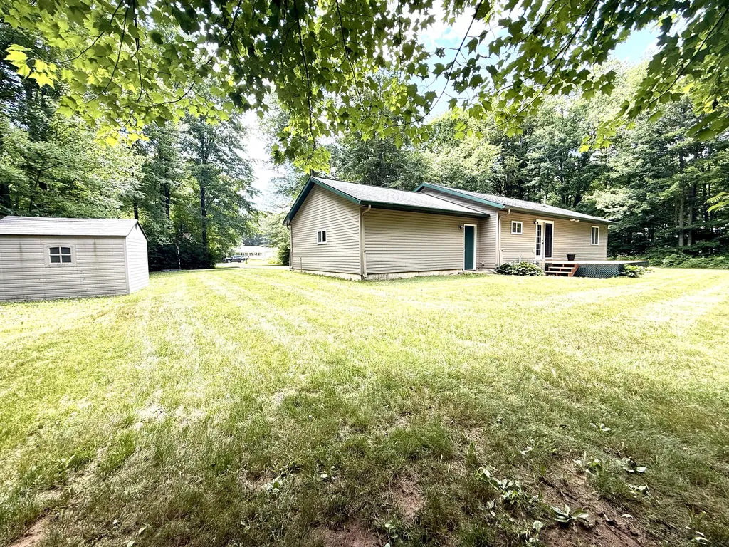 19390 Timberland Drive Reynolds Township MI 49329