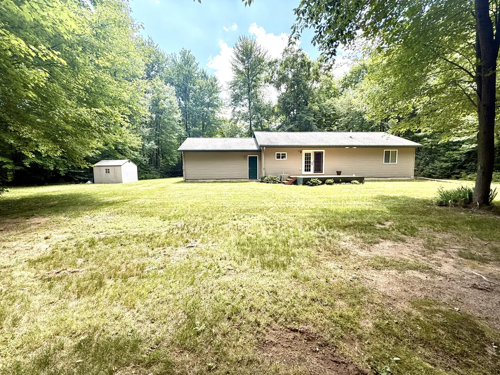 19390 Timberland Drive Reynolds Township MI 49329