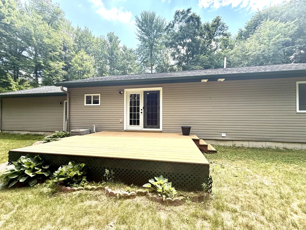 19390 Timberland Drive Reynolds Township MI 49329