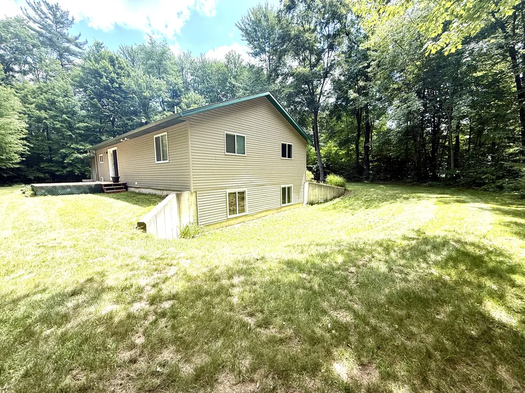 19390 Timberland Drive Reynolds Township MI 49329