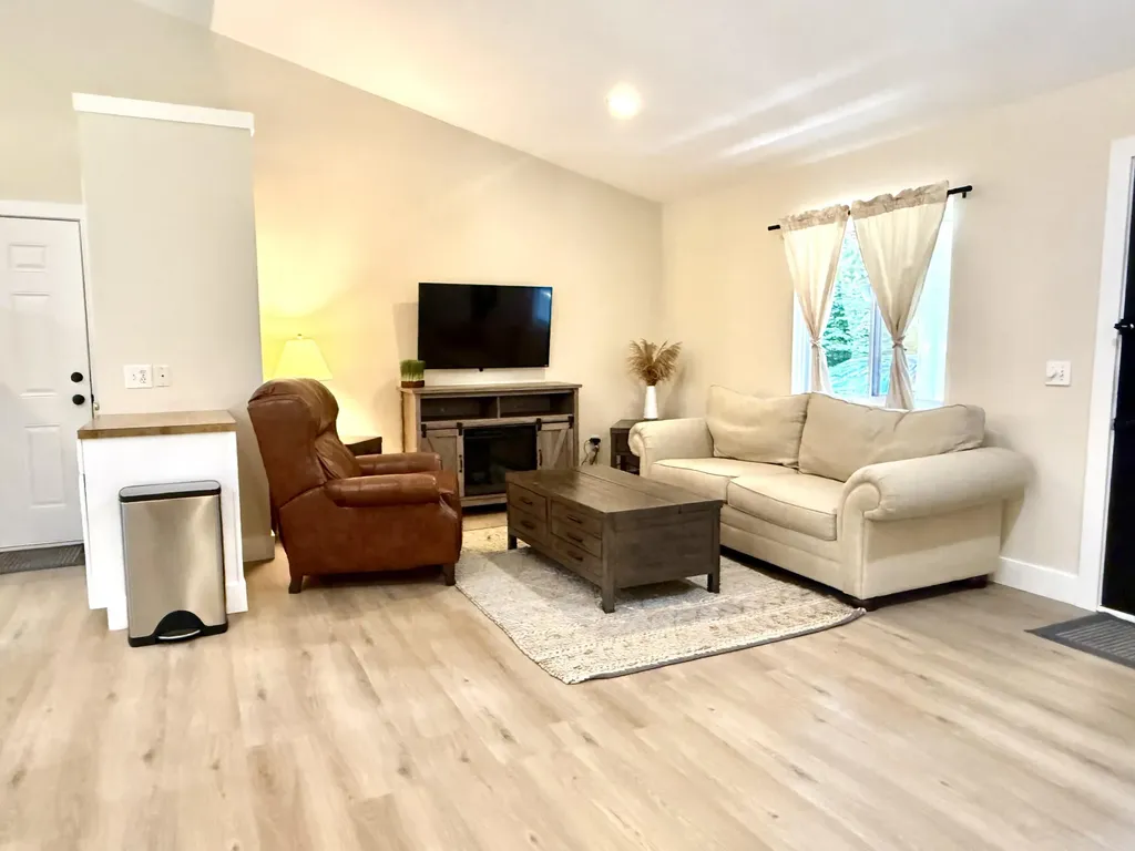 19390 Timberland Drive Reynolds Township MI 49329