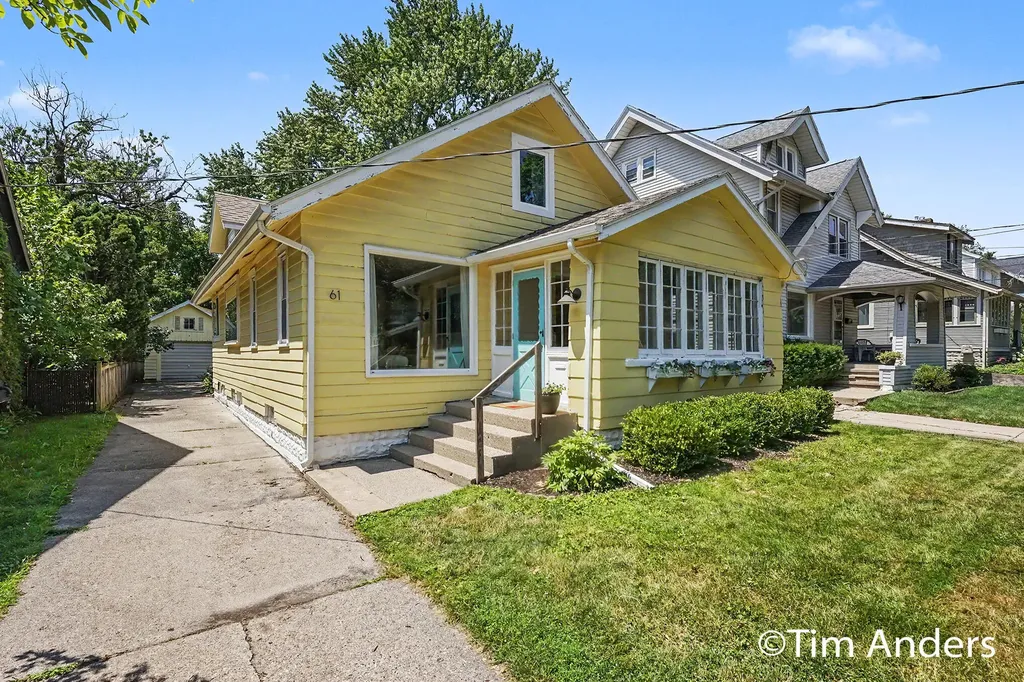 61 Mayfield Avenue NE Grand Rapids City MI 49503