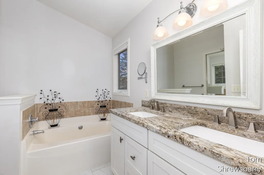 6494 Los Altos Drive NE Cannon Township MI 49341
