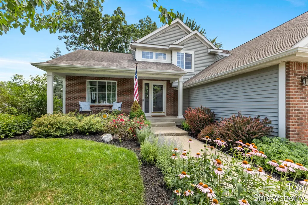 6494 Los Altos Drive NE Cannon Township MI 49341