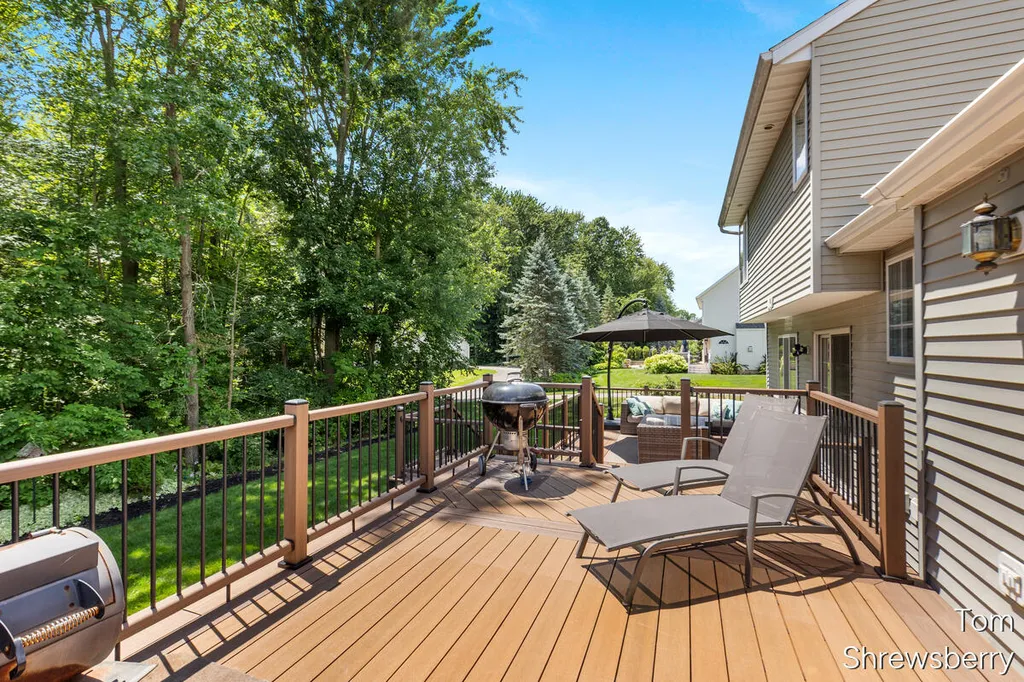 6494 Los Altos Drive NE Cannon Township MI 49341