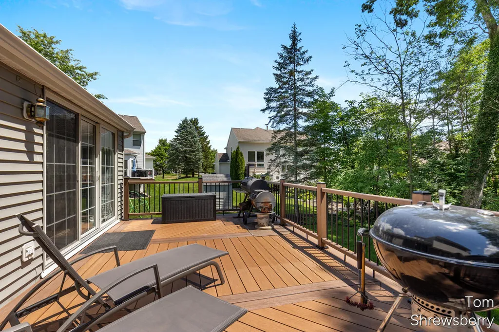 6494 Los Altos Drive NE Cannon Township MI 49341