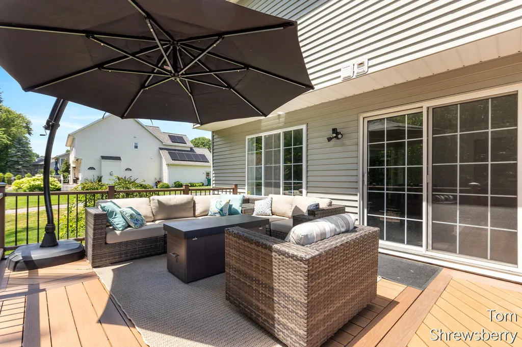 6494 Los Altos Drive NE Cannon Township MI 49341