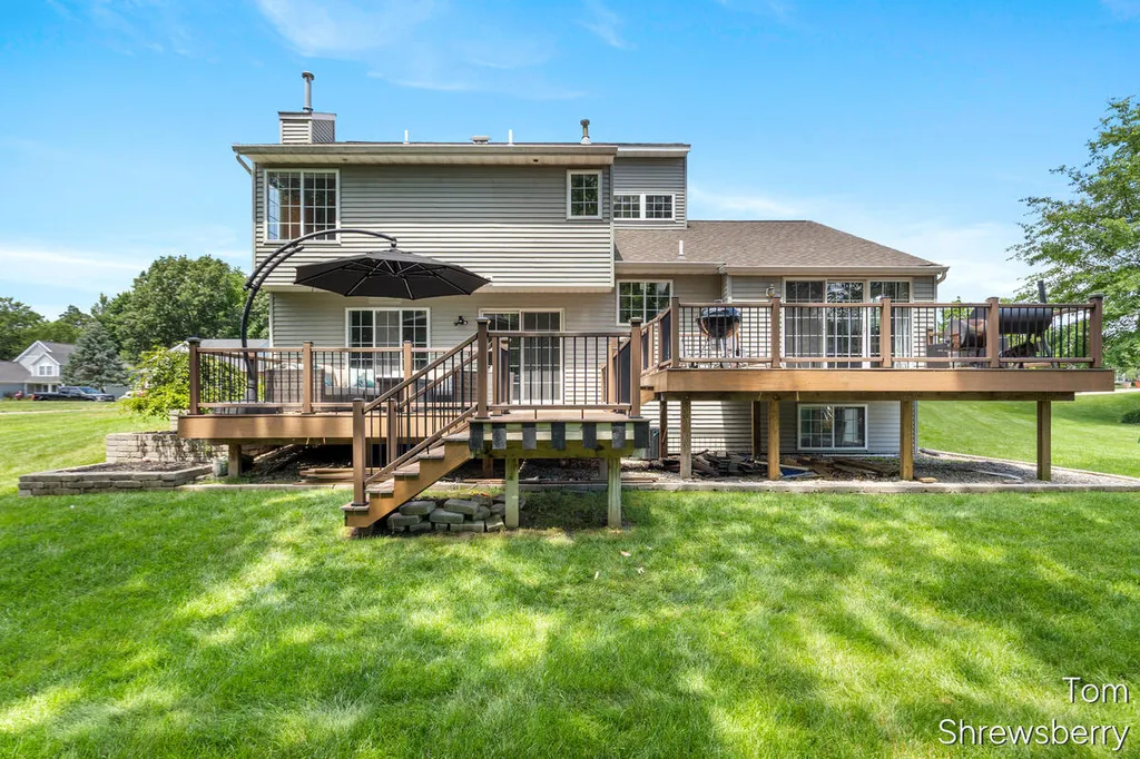 6494 Los Altos Drive NE Cannon Township MI 49341