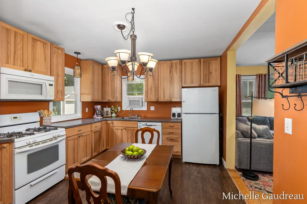 1318 Portland Avenue NE Grand Rapids City MI 49505