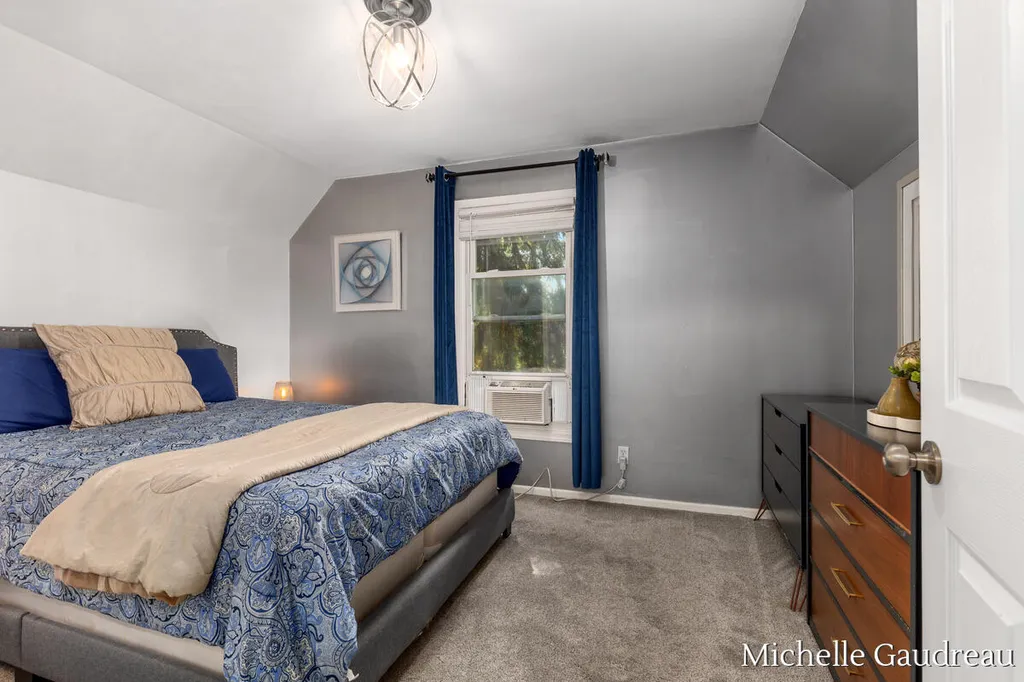 1318 Portland Avenue NE Grand Rapids City MI 49505