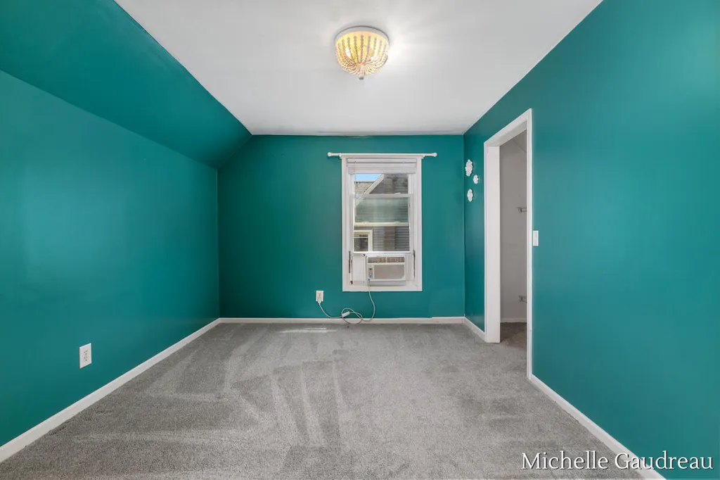1318 Portland Avenue NE Grand Rapids City MI 49505