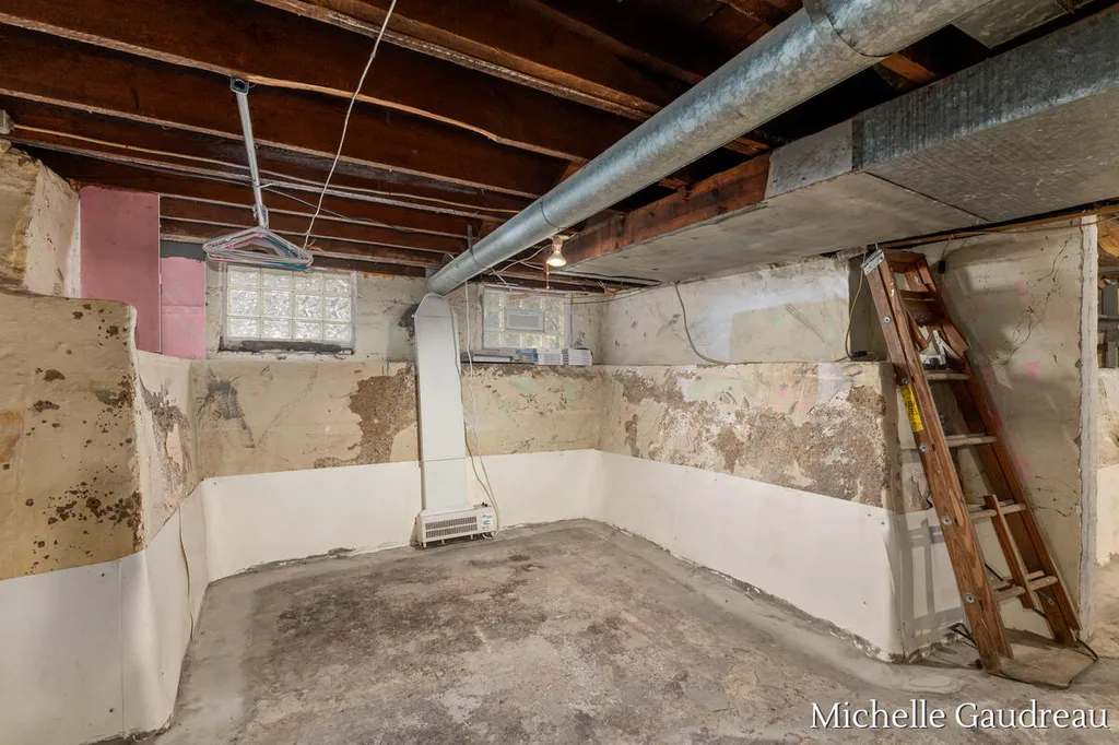 1318 Portland Avenue NE Grand Rapids City MI 49505