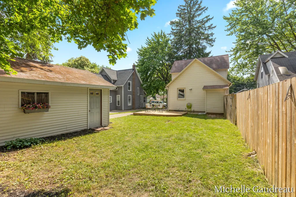 1318 Portland Avenue NE Grand Rapids City MI 49505