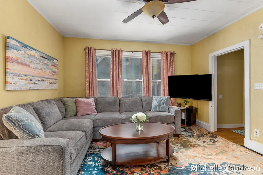 1318 Portland Avenue NE Grand Rapids City MI 49505