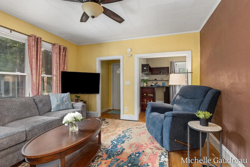 1318 Portland Avenue NE Grand Rapids City MI 49505