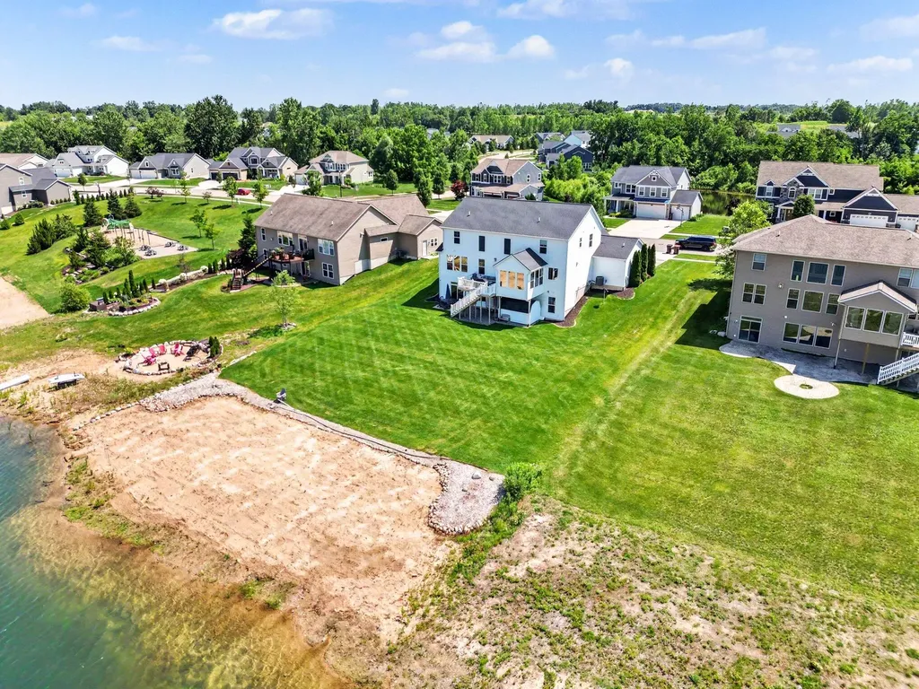 9784 Waterstone Drive SE Gaines Charter Township MI 49315